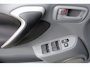 Toyota RAV4 2.0-16V VVT-i Sol | Lichtmetalen velgen | spatbordverbreders in carrosseriekleur | monotone carrosseriekleur | airconditioning | elektrisch bedienbare portierramen achter (5-drs) | lederen stuurwiel e