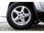 Toyota RAV4 2.0-16V VVT-i Sol | Lichtmetalen velgen | spatbordverbreders in carrosseriekleur | monotone carrosseriekleur | airconditioning | elektrisch bedienbare portierramen achter (5-drs) | lederen stuurwiel e