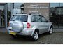 Toyota RAV4 2.0-16V VVT-i Sol | Lichtmetalen velgen | spatbordverbreders in carrosseriekleur | monotone carrosseriekleur | airconditioning | elektrisch bedienbare portierramen achter (5-drs) | lederen stuurwiel e