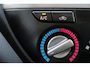 Toyota RAV4 2.0-16V VVT-i Sol | Lichtmetalen velgen | spatbordverbreders in carrosseriekleur | monotone carrosseriekleur | airconditioning | elektrisch bedienbare portierramen achter (5-drs) | lederen stuurwiel e