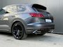 Volkswagen Touareg 3.0 TSi eHybrid R - Pano Trekhaak Lucht