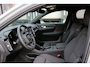 Volvo EX40 Single Motor Extended Range Business Edition | DEMO DEAL | Verwarmbare voorstoelen | Verwarmbaar stuurwiel | Premium audio by Harman Kardon | 19 inch Lichtmetalen velgen | Alarmklasse 3