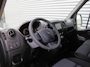Renault Master T33 2.3 dCi L2H2 Stop & Start | Automaat | Trekhaak | Camera | Airco | Navi | Cruise | 16" LM | PDC | Licht-/regensensor | Volledig betimmerd |