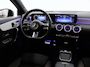 Mercedes-Benz A-klasse 180 Business Solution AMG | Panoramaschuifdak | Premium plus | Head-Up | Stoelverwarming | Achteruitrijcamera | MULTIBEAM LED |