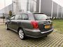 Toyota Avensis Wagon 2.0 VVTi Executive - automaat - leder - cruise control - stoelverwarming