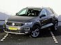 Volkswagen T-Roc 1.5 TSI Sport 150 pk DSG | Camera | Elektrische achterklep | Cruise control | Navi via App-Connect | Dodehoek detectie | Stoel- & Stuurverwarming | LED |