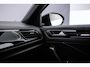 Volkswagen T-Roc R-Line 1.5 TSI 150pk DSG Automaat Panoramadak, Black Style, Adaptive cruise control, Achteruitrijcamera, Elektrische achterklep, LED koplampen, Stoelverwarming