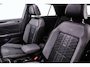 Volkswagen T-Roc R-Line 1.5 TSI 150pk DSG Automaat Panoramadak, Black Style, Adaptive cruise control, Achteruitrijcamera, Elektrische achterklep, LED koplampen, Stoelverwarming