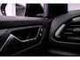 Volkswagen T-Roc R-Line 1.5 TSI 150pk DSG Automaat Panoramadak, Black Style, Adaptive cruise control, Achteruitrijcamera, Elektrische achterklep, LED koplampen, Stoelverwarming