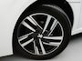 Peugeot 208 1.2 PureTech Allure (APPLE CARPLAY,PARKEERSENSOREN,CLIMATE,CRUISE CONTROL,COMFORTSTOELEN,LED,LM-VELGEN,TOPCONDITIE)