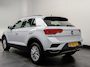 Volkswagen T-Roc 1.5 TSI Style | Achteruitrijcamera | Airco (automatisch) | Cruise control adaptief