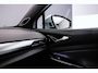 Volkswagen ID.4 Pro Limited Edition 77 kWh 286pk Automaat Warmtepomp, Trekhaak, Adaptive cruise control, Achteruitrijcamera, LED matrix koplampen, Harman Kardon audio