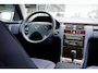Mercedes-Benz E-klasse 240 Elegance * EERSTE EIGENAAR + VOLLEDIGE HISTORIE *