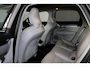 Volvo V90 T6 Recharge AWD Ultimate Bright - Panorama/schuifdak - IntelliSafe Assist & Surround - 360º Camera - Harman/Kardon audio - Adaptieve LED koplampen - Verwarmde voorstoelen, stuur & achterbank - Parkeersensoren voor & achter - Elektr. bedienb. voorstoelen met geheugen - Head up display - Extra getint glas - Inklapbare trekhaak - 19' LMV