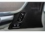 Volvo V90 T6 Recharge AWD Ultimate Bright - Panorama/schuifdak - IntelliSafe Assist & Surround - 360º Camera - Harman/Kardon audio - Adaptieve LED koplampen - Verwarmde voorstoelen, stuur & achterbank - Parkeersensoren voor & achter - Elektr. bedienb. voorstoelen met geheugen - Head up display - Extra getint glas - Inklapbare trekhaak - 19' LMV