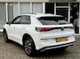 Volkswagen T-Roc 1.5 eTsi Life First Edition Automaat I Carplay I Stoelverwarming I Camera I Adapt. Cruise control