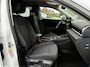 Volkswagen T-Roc 1.5 eTsi Life First Edition Automaat I Carplay I Stoelverwarming I Camera I Adapt. Cruise control