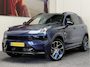 Lynk & Co 01 1.5 6.6kW MY 2023 ZWARTE HEMEL 360 CAMERA ADAPTIVE CRUISE CONTROL PANORAMA SCHUIF/KANTELDAK APPLE CARPLAY/ANDROID RIJSTROOKSENSOREN ZEER MOOI !!