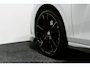 Volkswagen Golf 1.4 eHybrid GTE / GTI Look Diffuser / GTI Look Spoiler / Maxton Design Bodykit / Panoramadak / Matrix LED / Apple Carplay - Android Auto / Stoelverwarming / Ambienteverlichting / 19'' LMV / Achteruitrijcamera / Rode remzadels / Mistverlichting LED