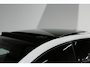 Volkswagen Golf 1.4 eHybrid GTE / GTI Look Diffuser / GTI Look Spoiler / Maxton Design Bodykit / Panoramadak / Matrix LED / Apple Carplay - Android Auto / Stoelverwarming / Ambienteverlichting / 19'' LMV / Achteruitrijcamera / Rode remzadels / Mistverlichting LED
