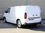 Volkswagen e-Transporter Life L1 71kWh 136 PK | Navigatie via Apple Carplay | Camera | PDC | Cruise control | All season banden | Trekhaak |