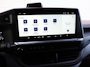 Volkswagen e-Transporter Life L1 71kWh 136 PK | Navigatie via Apple Carplay | Camera | PDC | Cruise control | All season banden | Trekhaak |