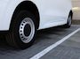 Volkswagen e-Transporter Life L1 71kWh 136 PK | Navigatie via Apple Carplay | Camera | PDC | Cruise control | All season banden | Trekhaak |