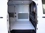 Volkswagen e-Transporter Life L1 71kWh 136 PK | Navigatie via Apple Carplay | Camera | PDC | Cruise control | All season banden | Trekhaak |