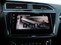 Volkswagen Tiguan 1.4 TSI ACT Comfortline Business R 150 pk DSG | R-Line | Panoramadak | Trekhaak | 360 Camera | Elektrische achterklep | Keyless | Navigatie | LED |