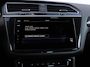 Volkswagen Tiguan 1.4 TSI ACT Comfortline Business R 150 pk DSG | R-Line | Panoramadak | Trekhaak | 360 Camera | Elektrische achterklep | Keyless | Navigatie | LED |