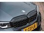 BMW 3-Serie Touring M340i xDrive High Executive | Harman-kardon | Adaptief M-onderstel | Carplay | Full LED | ACC | Stoelverwarming | Zeer nette en keurig onderhouden M340i afkomstig van een liefhebber. Dit betreft een echte auto!