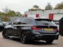 BMW 3-Serie Touring M340i xDrive High Executive | Harman-kardon | Adaptief M-onderstel | Carplay | Full LED | ACC | Stoelverwarming | Zeer nette en keurig onderhouden M340i afkomstig van een liefhebber. Dit betreft een echte auto!