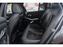 BMW 3-Serie Touring M340i xDrive High Executive | Harman-kardon | Adaptief M-onderstel | Carplay | Full LED | ACC | Stoelverwarming | Zeer nette en keurig onderhouden M340i afkomstig van een liefhebber. Dit betreft een echte auto!