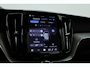 Volvo XC60 2.0 T8 Plug-in hybrid AWD Plus Black Edition | Pano | Soh 97% | Pilot Assist | H&K Audio | Mem. Stoelen |