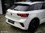 Volkswagen T-Roc 1.5 TSI R-Line|Pano|Beats|Black-Style|IQ Lights|Trekhaak|Camera|Stoelvwr|