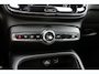 Volvo XC40 T2 130PK Automaat Business Pro | Trekhaak | Pilot-Assist | Keyless | BLIS | PDC Achter | DAB-Audio |