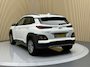 Hyundai Kona Electric EV Limited 64 kWh 3- Fase SOH 93,7% | Warmtepomp | Camera | Navigatie | Head-Up Display | Leer | Led