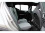 Volvo XC40 T2 130PK Automaat Momentum Business | Schuif/kanteldak | H&K Audio | Pilot-Assist | Keyless | PDC Voor + Achter |