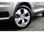 Volvo XC40 T2 130PK Automaat Momentum Business | Schuif/kanteldak | H&K Audio | Pilot-Assist | Keyless | PDC Voor + Achter |