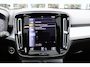 Volvo XC40 T2 130PK Automaat Momentum Business | Schuif/kanteldak | H&K Audio | Pilot-Assist | Keyless | PDC Voor + Achter |
