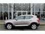 Volvo XC40 T2 130PK Automaat Momentum Business | Schuif/kanteldak | H&K Audio | Pilot-Assist | Keyless | PDC Voor + Achter |
