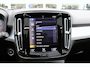 Volvo XC40 T2 130PK Automaat Momentum Business | Schuif/kanteldak | H&K Audio | Pilot-Assist | Keyless | PDC Voor + Achter |
