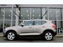 Volvo XC40 T2 130PK Automaat Momentum Business | Schuif/kanteldak | H&K Audio | Pilot-Assist | Keyless | PDC Voor + Achter |