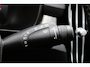 Volvo XC40 T2 130PK Automaat Momentum Business | Schuif/kanteldak | H&K Audio | Pilot-Assist | Keyless | PDC Voor + Achter |