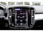 Volvo XC40 T2 130PK Automaat Momentum Business | Schuif/kanteldak | H&K Audio | Pilot-Assist | Keyless | PDC Voor + Achter |