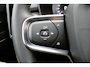 Volvo XC40 T2 130PK Automaat Momentum Business | Schuif/kanteldak | H&K Audio | Pilot-Assist | Keyless | PDC Voor + Achter |