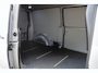 Volkswagen Transporter 2.0 TDI L2 150PK AUT. 3-ZITS, 2X SCHUIFDEUR, STANDKACHEL, STOELVERWARMING, ADAPT. CRUISE, AIRCO, CAMERA, PARKEERSENSOREN, 2 SCHUIFDEUREN, DUBBELE SCHUIFDEUR