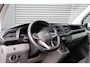 Volkswagen Transporter 2.0 TDI L2 150PK AUT. 3-ZITS, 2X SCHUIFDEUR, STANDKACHEL, STOELVERWARMING, ADAPT. CRUISE, AIRCO, CAMERA, PARKEERSENSOREN, 2 SCHUIFDEUREN, DUBBELE SCHUIFDEUR