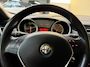Alfa Romeo Giulietta 1.4 T Distinctive, 120Pk, 2014, 1ste eigenaar, Parkeersensoren, Climate control, Cruise control, Automatische verlichting, Bluetooth audio, Bluetooth bellen,