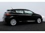 Renault Clio 1.0 TCe Intens/ LED koplampen/ 16'' LMV/ Lane-Assist./ Apple + Android/ Navi/ Airco/ Cruise/ Elek. pakket/ Isoifx/ Bluetooth/ Multi. LEDER. Stuur/ Chroom/ PDC.